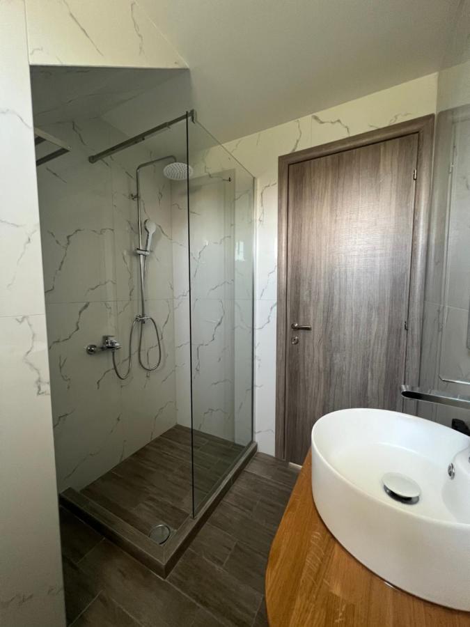 Colibri Apartment Kallithea  Ngoại thất bức ảnh