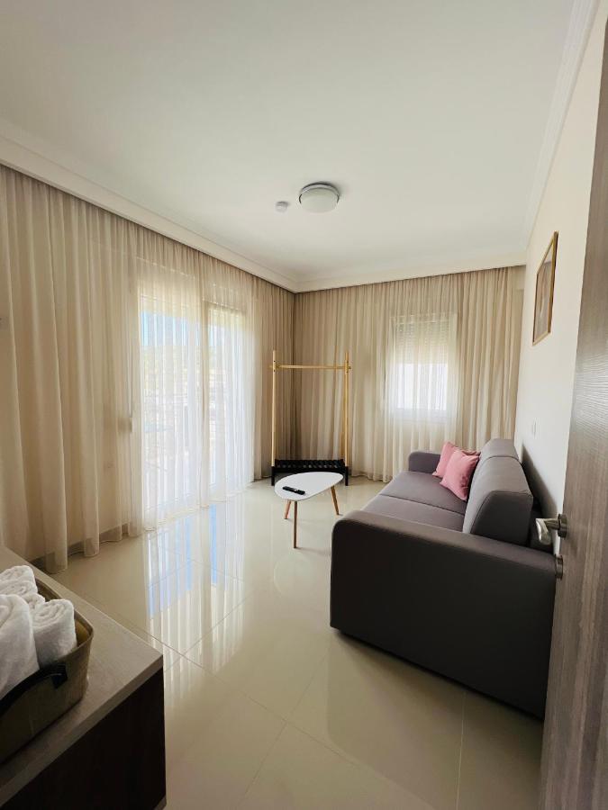 Colibri Apartment Kallithea  Ngoại thất bức ảnh